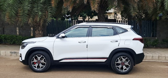 Second-hand 2022 Kia Seltos GTX Plus DCT for sale in New Delhi-3