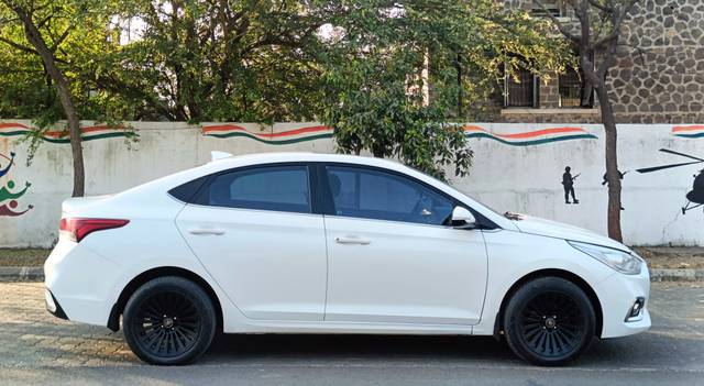 https://images10.gaadi.com/usedcar_image/UKQ1.230924.001/original/d1198858-0e40-4502-9c66-ffe2286e235e.jpg?imwidth=6401