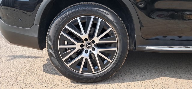 Second-hand 2021 Mercedes-Benz GLC 200 for sale in New Delhi-17