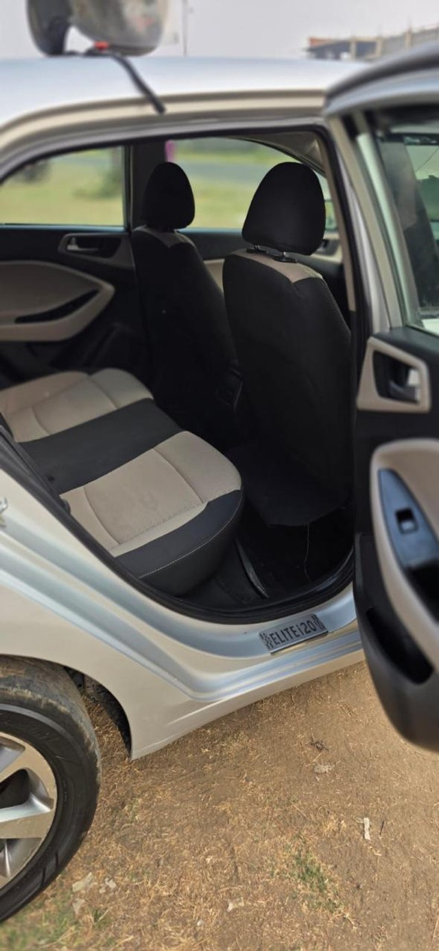 Second-hand 2015 Hyundai i20 Asta 1.4 CRDi for sale in Nagpur-8