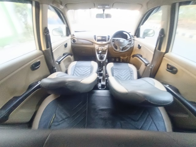 Second-hand 2015 Hyundai i10 Magna 1.1L for sale in New Delhi-11