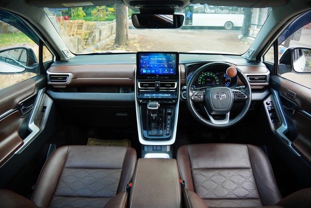 Toyota Innova Hycross ZX Hybrid Second-hand 2023 Toyota Innova Hycross ZX Hybrid for sale in Kolkata-14