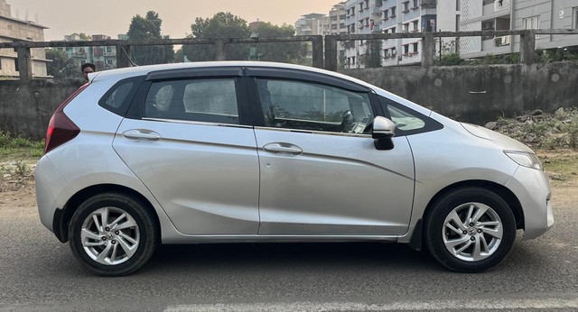 Second-hand 2015 Honda Jazz 1.5 V i DTEC for sale in Nagpur-1