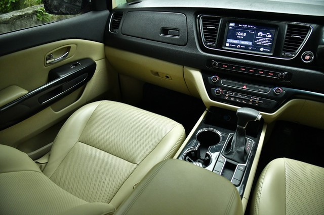 Kia Carnival Prestige 6 STR Second-hand 2020 Kia Carnival Prestige 6 STR for sale in Kolkata-10