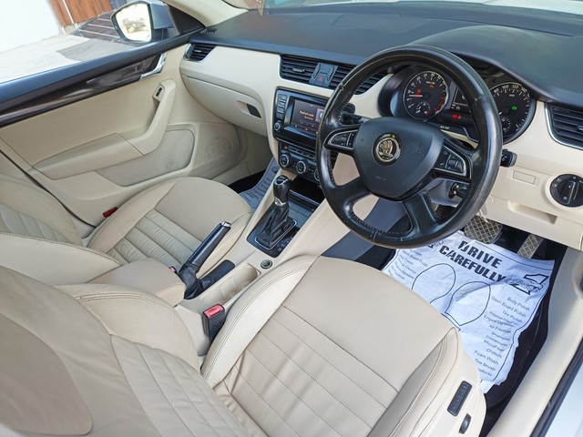 Second-hand 2014 Skoda Octavia Elegance 2.0 TDI AT for sale in Ludhiana-9