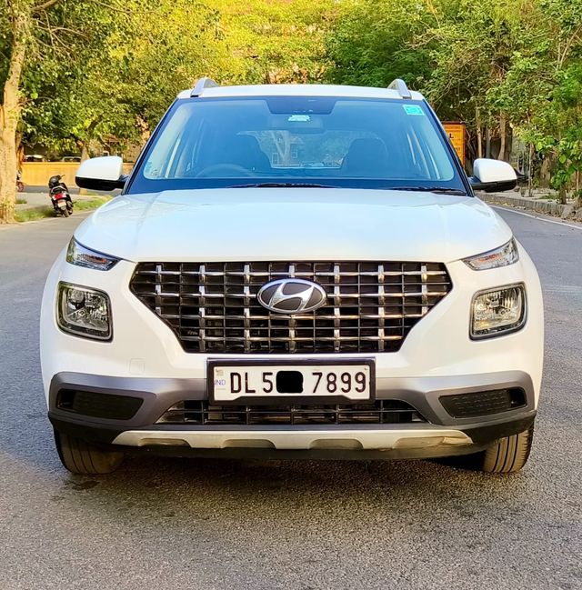 Hyundai Venue S BSIV Second-hand 2020 Hyundai Venue S BSIV for sale in New Delhi