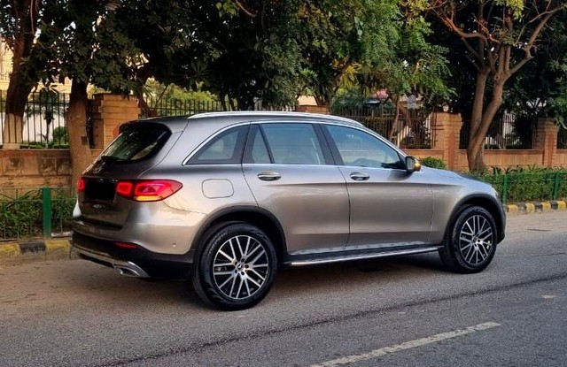 Second-hand 2022 Mercedes-Benz GLC 200 for sale in New Delhi-8
