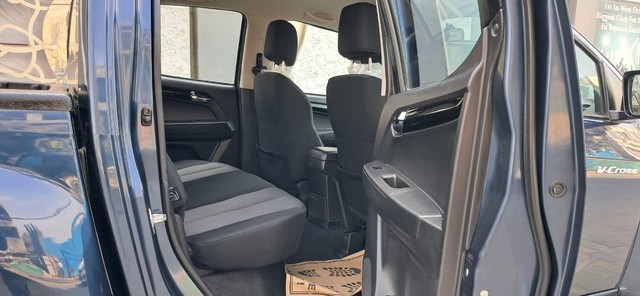 Second-hand 2021 Isuzu V-Cross 4x2 Z AT BSVI for sale in New Delhi-18