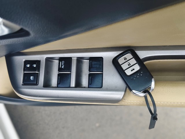 Second-hand 2015 Honda City i VTEC VX for sale in Nagpur-16