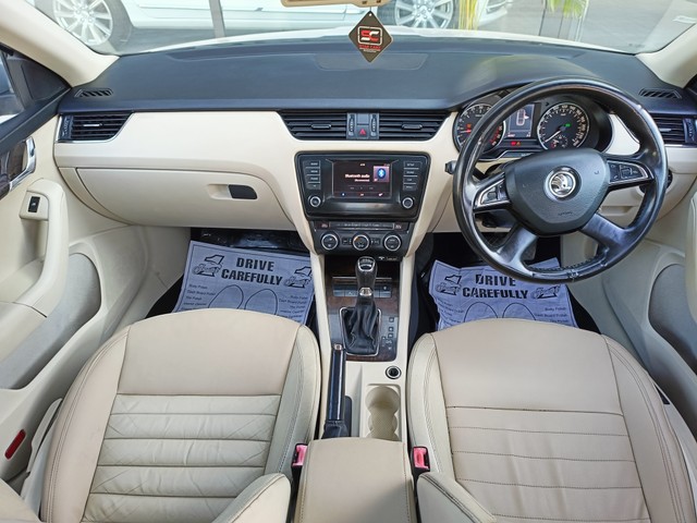 Second-hand 2014 Skoda Octavia Elegance 2.0 TDI AT for sale in Ludhiana-3