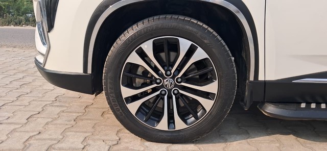 Second-hand 2022 MG Hector Sharp CVT for sale in New Delhi-22