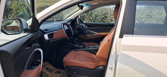 Second-hand 2022 MG Hector Sharp CVT for sale in New Delhi-16