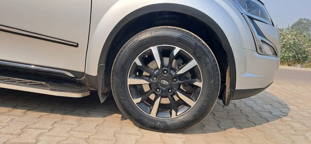 Second-hand 2019 Mahindra XUV500 W11 AT BSIV for sale in New Delhi-19