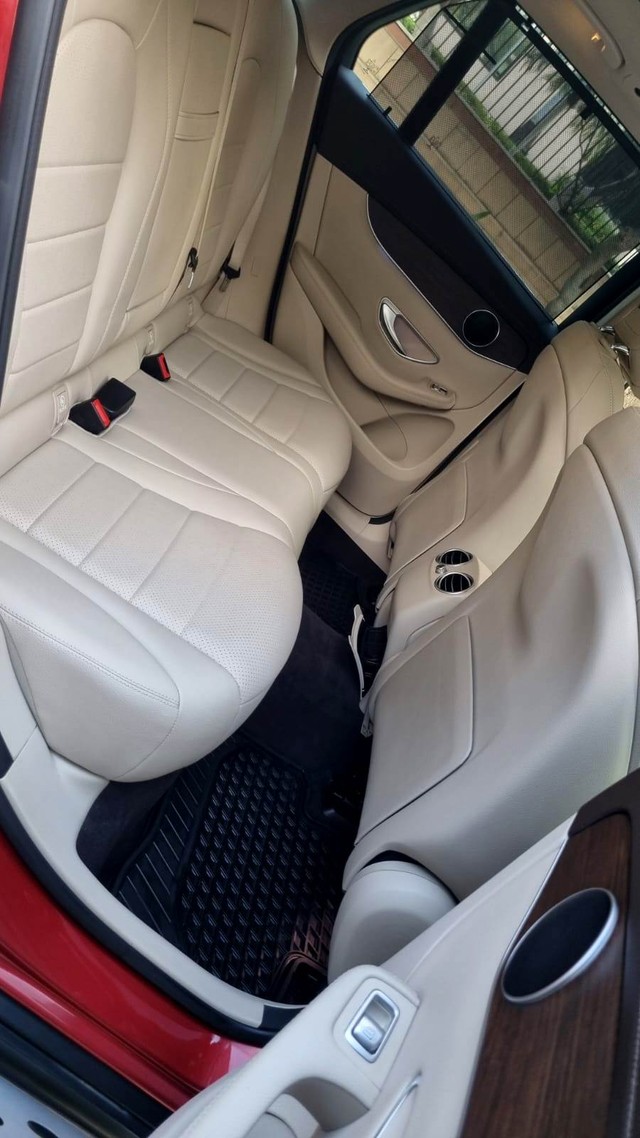 Second-hand 2021 Mercedes-Benz GLC 220d 4MATIC for sale in New Delhi-16