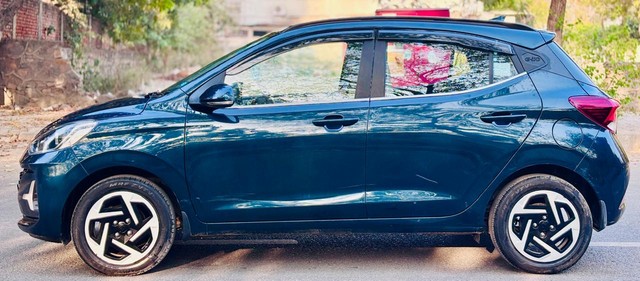 Second-hand 2025 Hyundai Grand i10 Nios Sportz Duo CNG for sale in New Delhi-3