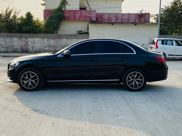Second-hand 2017 Mercedes-Benz C-Class C 220 CDI Avantgarde for sale in Lucknow-3