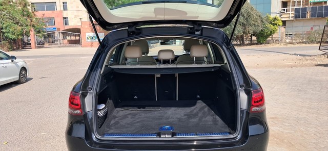 Second-hand 2021 Mercedes-Benz GLC 200 for sale in New Delhi-23