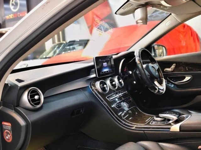 Second-hand 2018 Mercedes-Benz C-Class C 200 Avantgarde Edition C for sale in Mumbai-10