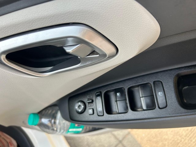 Hyundai Aura SX Plus AMT Second-hand 2020 Hyundai Aura SX Plus AMT for sale in Thane-8