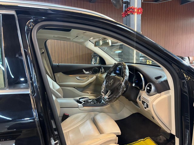 Second-hand 2017 Mercedes-Benz GLC 300 Celebration Edition for sale in Nashik-11