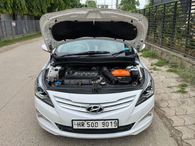 Second-hand 2015 Hyundai Verna 1.6 CRDI for sale in Faridabad-6