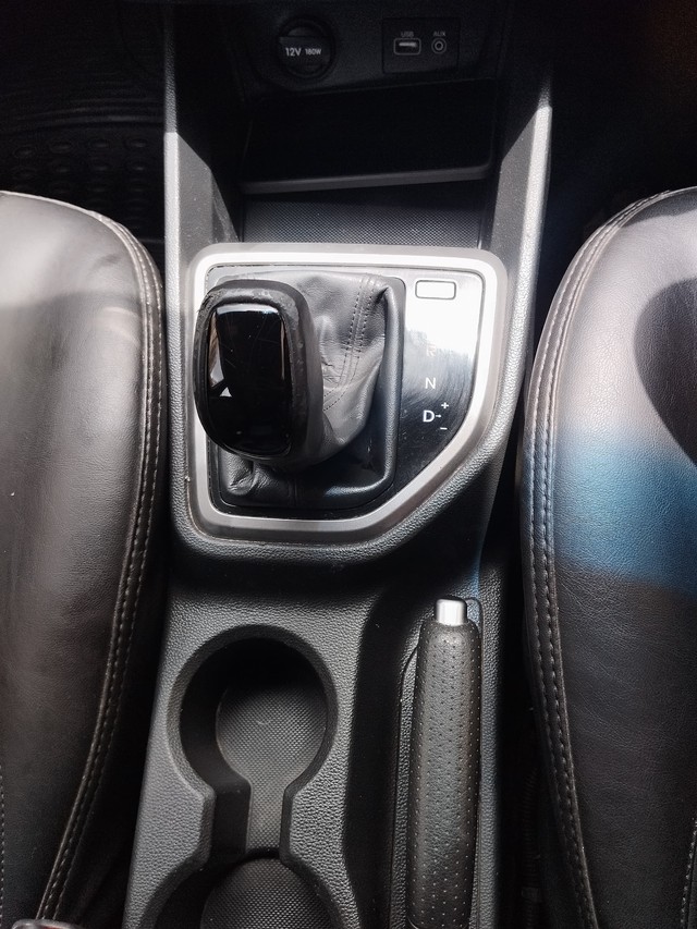 Second-hand 2016 Hyundai Creta 1.6 CRDi AT SX Plus for sale in Thane-10