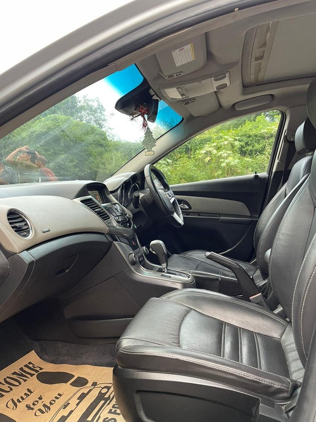 Second-hand 2016 Chevrolet Cruze LTZ AT for sale in New Delhi-14