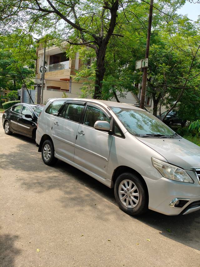 https://images10.gaadi.com/usedcar_image/UKQ1.231108.001/original/43a64dee-7404-490e-a181-3763035149e3.jpg?imwidth=6400