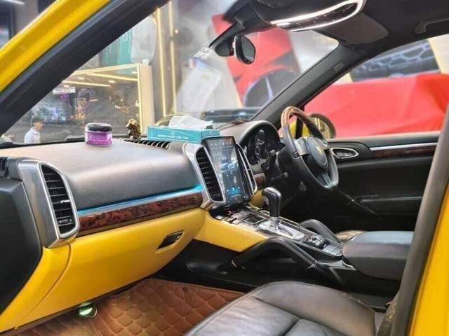 Second-hand 2014 Porsche Cayenne Diesel for sale in Mumbai-4