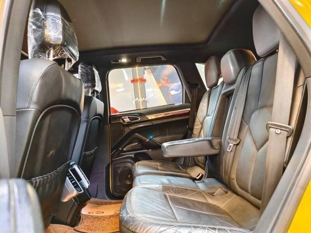 Second-hand 2014 Porsche Cayenne Diesel for sale in Mumbai-3