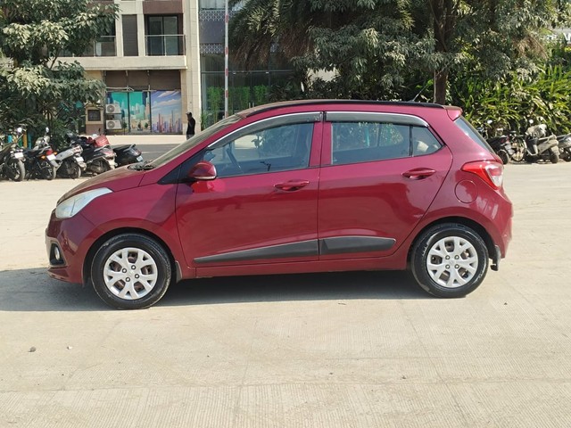 Second-hand 2015 Hyundai i10 Sportz 1.1L for sale in Thane-4