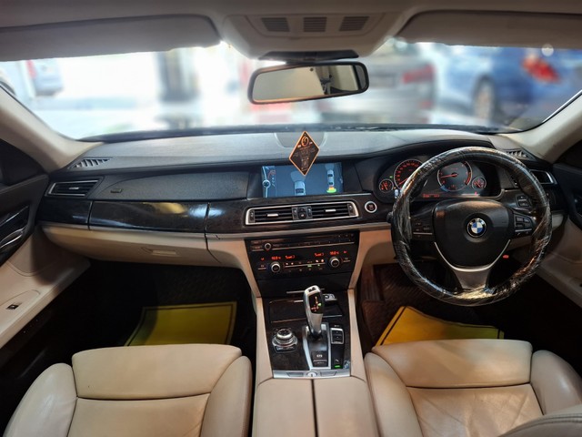 Second-hand 2013 BMW 7 Series 730Ld for sale in Nashik-8