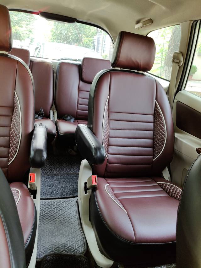 https://images10.gaadi.com/usedcar_image/UKQ1.231108.001/original/7d58b088-e666-47cd-9dee-5c0997afc52c.jpg?imwidth=6401