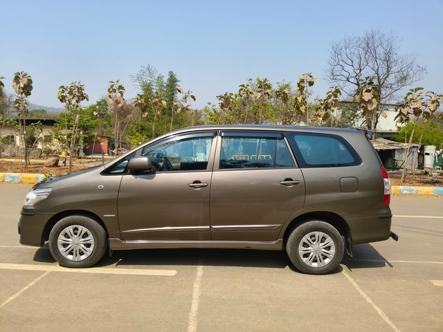 Second-hand 2015 Toyota Innova 2.5 G (Diesel) 7 Seater BS IV for sale in Thane-6