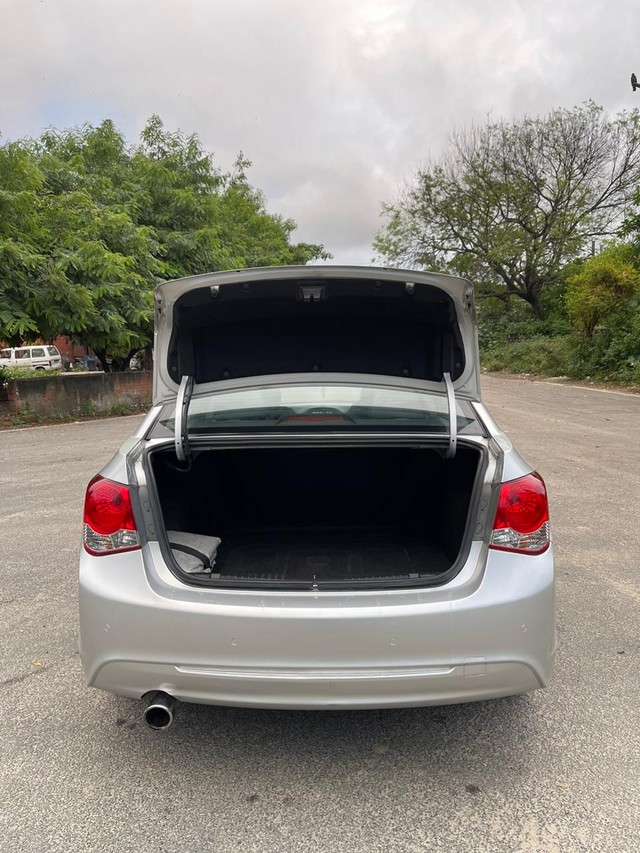 Second-hand 2016 Chevrolet Cruze LTZ AT for sale in New Delhi-6