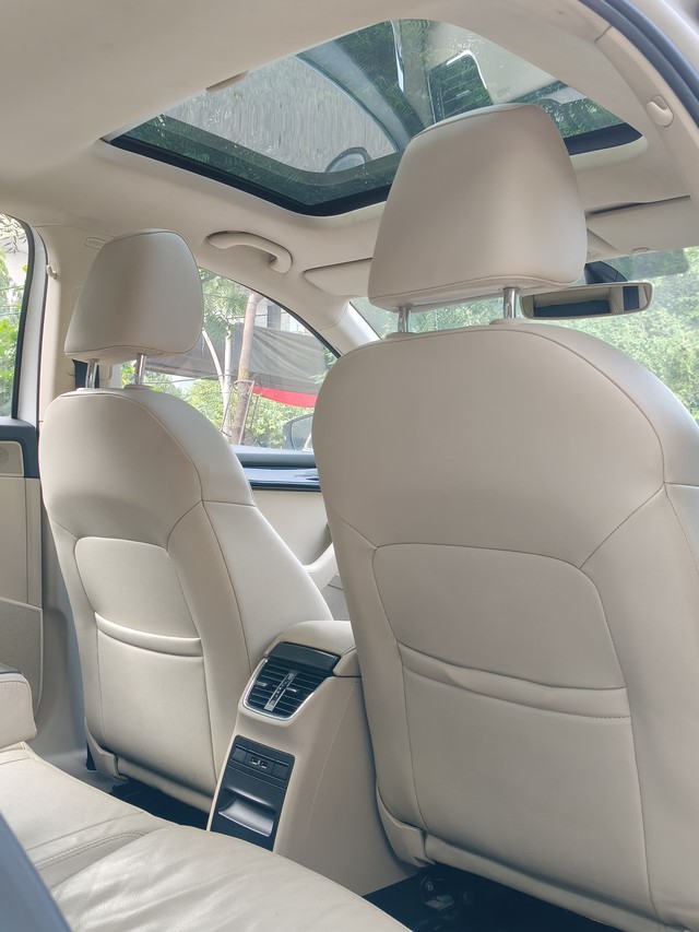 Second-hand 2018 Skoda Octavia 1.8 TSI AT L K for sale in New Delhi-11