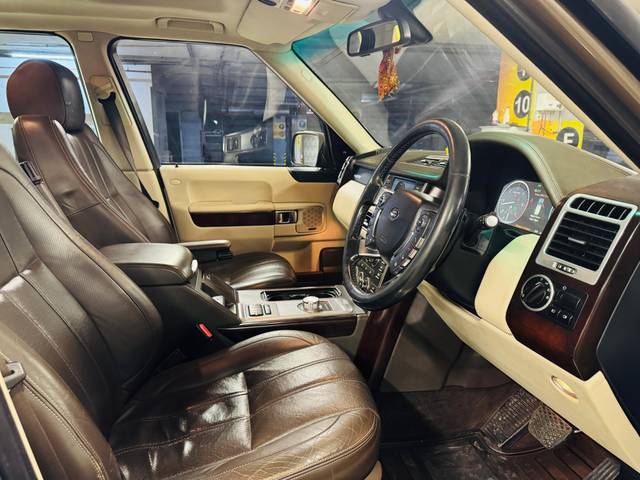 https://images10.gaadi.com/usedcar_image/UKQ1.231108.001/original/e7a32317-ac76-45bc-924e-7d8ff7a606c2.jpg?imwidth=6402