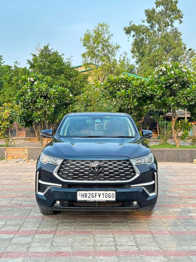 Toyota Innova Hycross जेडएक्स (ओ) हाइब्रिड Second-hand 2025 Toyota Innova Hycross जेडएक्स (ओ) हाइब्रिड for sale in New Delhi