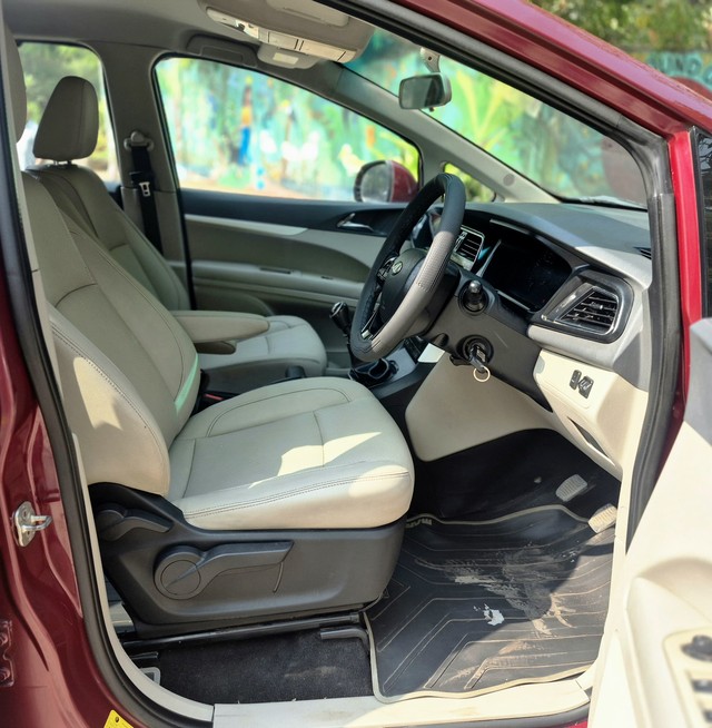 Second-hand 2018 Mahindra Marazzo M8 for sale in Mumbai-5