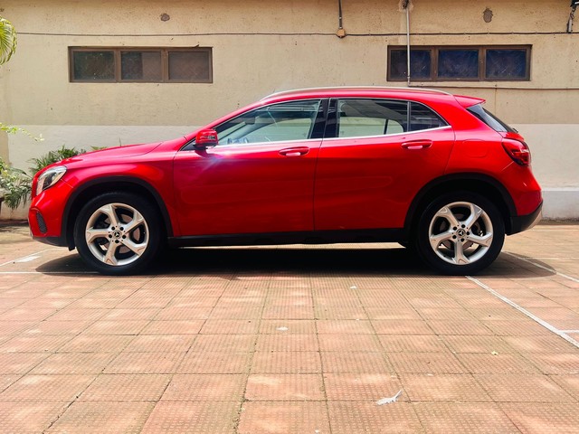 Second-hand 2018 Mercedes-Benz GLA Class 200 Sport for sale in Thane-3