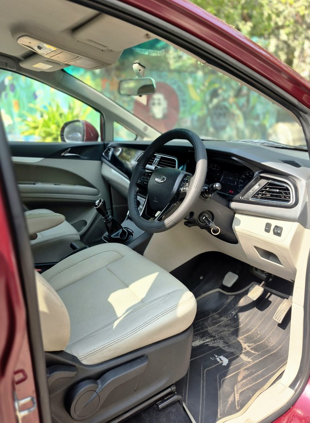 Second-hand 2018 Mahindra Marazzo M8 for sale in Mumbai-9