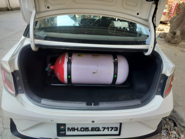 Second-hand 2021 Hyundai Aura S CNG for sale in Thane-10