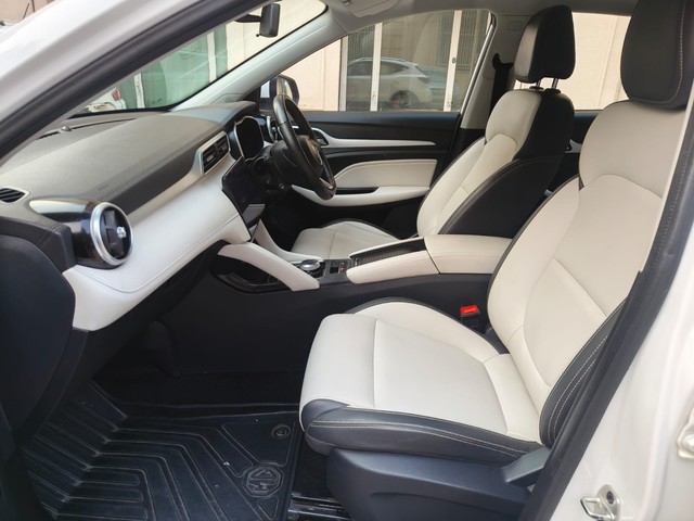 Second-hand 2022 MG ZS EV Exclusive for sale in Thane-12