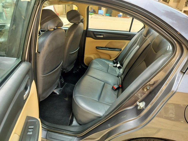 Second-hand 2020 Honda Amaze S Petrol for sale in Thane-12