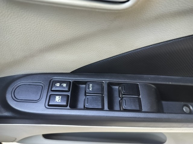 Second-hand 2017 Maruti Celerio VXI CNG BSIV for sale in Thane-11