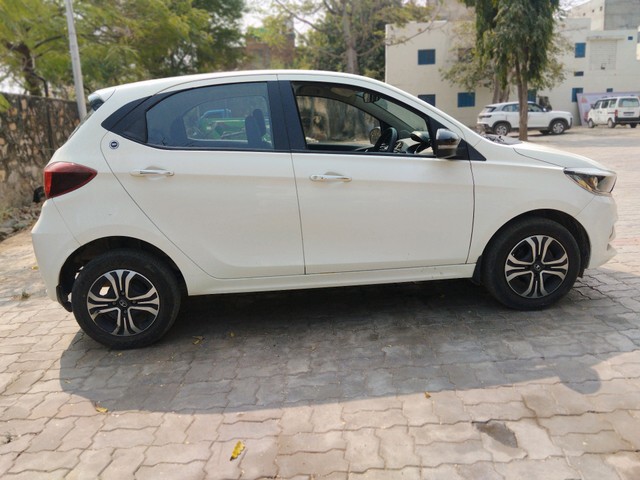 Second-hand 2023 Tata Tiago XZ Plus CNG for sale in Udaipur-1