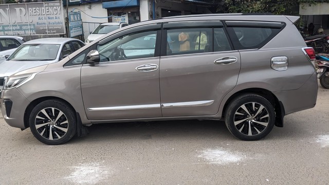 Second-hand 2022 Toyota Innova Crysta 2.4 GX 7 STR AT for sale in Vellore-6
