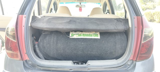 Second-hand 2012 Hyundai i10 Era for sale in Noida-5