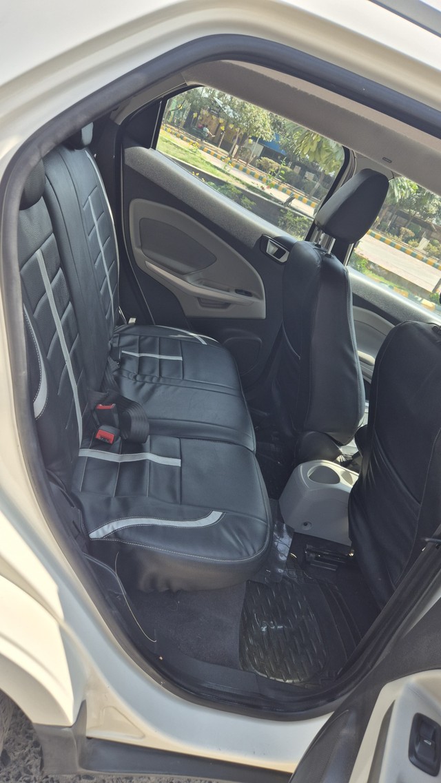 Second-hand 2016 Ford Ecosport 1.5 Petrol Titanium Plus BSIV for sale in Noida-13