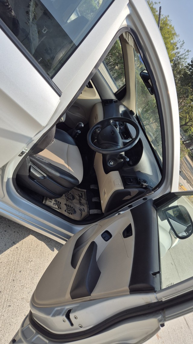 Second-hand 2016 Hyundai EON Sportz for sale in Noida-12